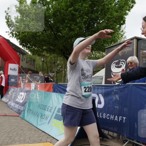 10.05.2026 - 8. Wedeler Halbmarathon Yannick Fuchs http://msf.ph/oto/9737136 10.05.2026 12:49:40 Ziel 1999, 0, 04, 43, 2206 meine-sportfotos.de