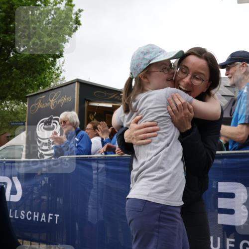 10.05.2026 - 8. Wedeler Halbmarathon Yannick Fuchs http://msf.ph/oto/9737143 10.05.2026 12:49:41 Ziel  meine-sportfotos.de