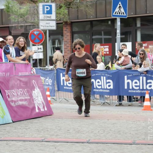 10.05.2026 - 8. Wedeler Halbmarathon Yannick Fuchs http://msf.ph/oto/9737164 10.05.2026 12:49:56 Ziel 75, 16, 2171 meine-sportfotos.de