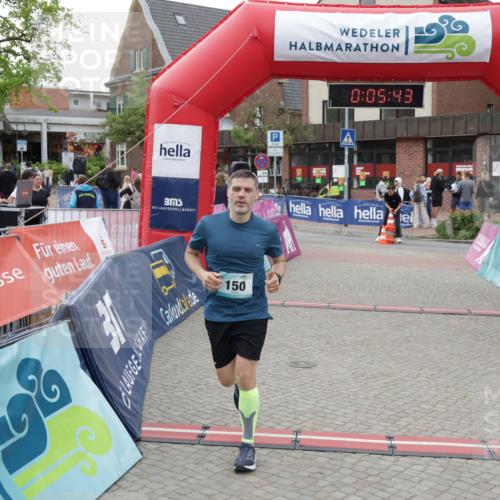 10.05.2026 - 8. Wedeler Halbmarathon Yannick Fuchs http://msf.ph/oto/9737174 10.05.2026 12:50:40 Ziel 180, 05, 43, 150, 150 meine-sportfotos.de