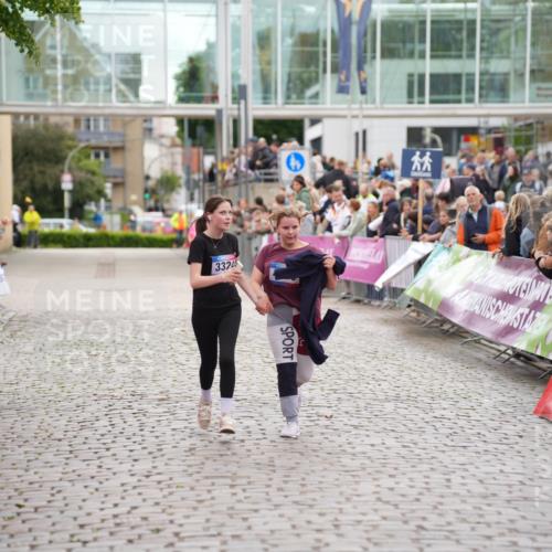 12.06.2026 - Holstenköstenlauf LAZAROV Photography http://msf.ph/oto/9737185 12.06.2026 18:13:18 Laufen 3324, 4750 meine-sportfotos.de