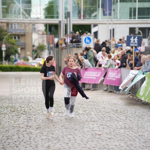 12.06.2026 - Holstenköstenlauf LAZAROV Photography http://msf.ph/oto/9737189 12.06.2026 18:13:16 Laufen 3324, 4750 meine-sportfotos.de