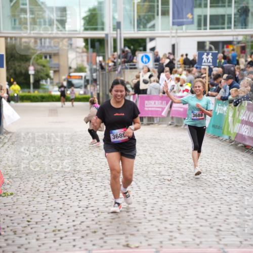 12.06.2026 - Holstenköstenlauf LAZAROV Photography http://msf.ph/oto/9737207 12.06.2026 18:12:29 Laufen 3688, 3689 meine-sportfotos.de