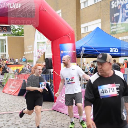 12.06.2026 - Holstenköstenlauf LAZAROV Photography http://msf.ph/oto/9737231 12.06.2026 18:11:57 Laufen 3441, 3442 meine-sportfotos.de