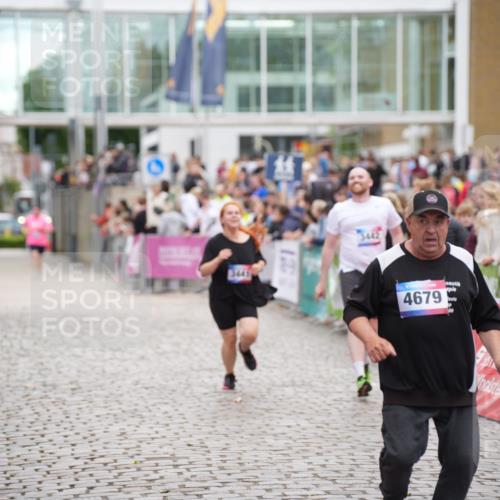 12.06.2026 - Holstenköstenlauf LAZAROV Photography http://msf.ph/oto/9737236 12.06.2026 18:11:53 Laufen 3441, 3442, 4679 meine-sportfotos.de