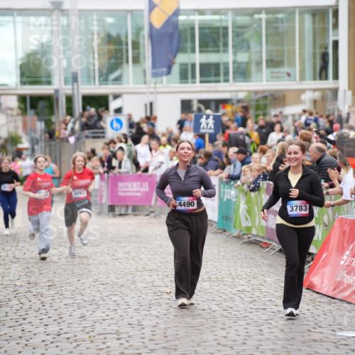 12.06.2026 - Holstenköstenlauf LAZAROV Photography http://msf.ph/oto/9737261 12.06.2026 18:11:33 Laufen 3783, 3992, 3993, 4490 meine-sportfotos.de