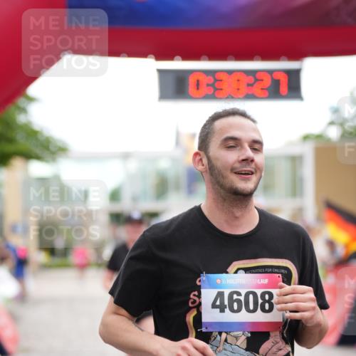 12.06.2026 - Holstenköstenlauf LAZAROV Photography http://msf.ph/oto/9737321 12.06.2026 18:08:25 Laufen 3036, 3448, 3605, 3802, 3840, 4221, 4608, 4624 meine-sportfotos.de