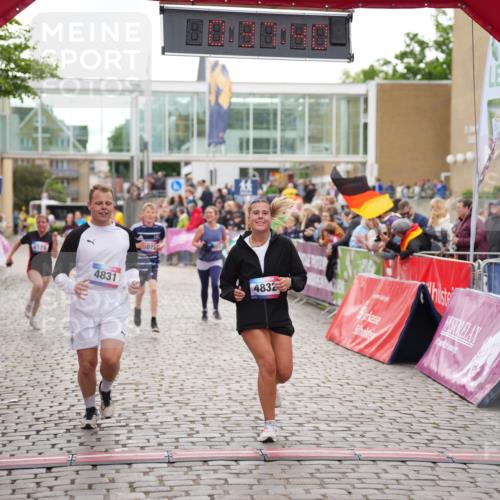 12.06.2026 - Holstenköstenlauf LAZAROV Photography http://msf.ph/oto/9737379 12.06.2026 18:07:38 Laufen 3323, 3685, 3852, 3853, 4072, 4529 meine-sportfotos.de