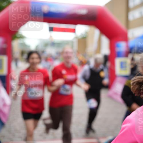 12.06.2026 - Holstenköstenlauf LAZAROV Photography http://msf.ph/oto/9737385 12.06.2026 18:07:32 Laufen 3685, 3981, 3983, 4325, 4326, 4496, 4707, 4793 meine-sportfotos.de
