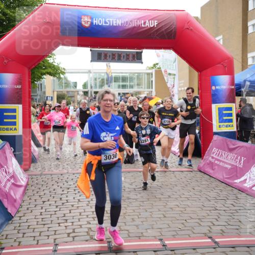 12.06.2026 - Holstenköstenlauf LAZAROV Photography http://msf.ph/oto/9737391 12.06.2026 18:07:28 Laufen 3030, 3280, 3281, 3685, 3981, 3983, 4325, 4326, 4496, 4707, 4793 meine-sportfotos.de