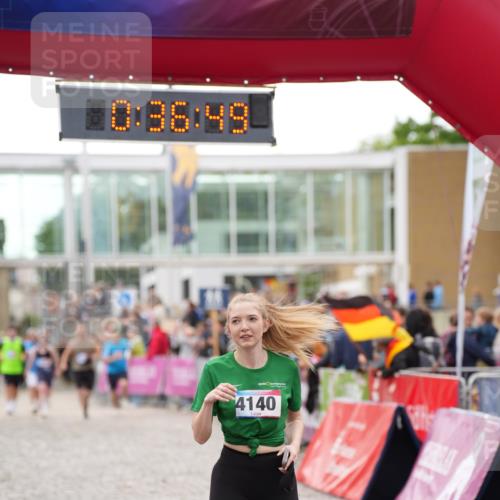 12.06.2026 - Holstenköstenlauf LAZAROV Photography http://msf.ph/oto/9737431 12.06.2026 18:06:47 Laufen 4100, 4140 meine-sportfotos.de