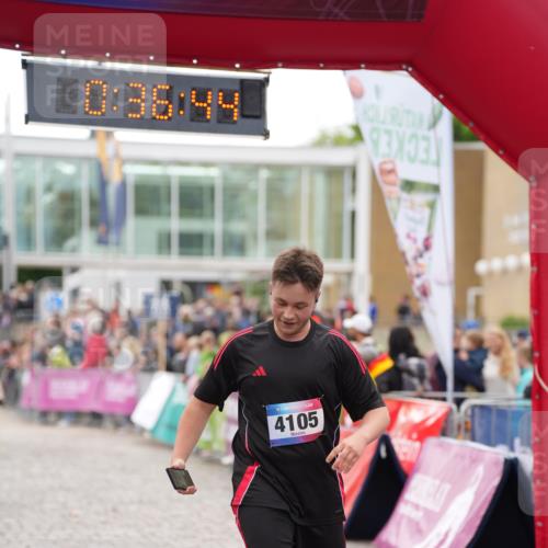 12.06.2026 - Holstenköstenlauf LAZAROV Photography http://msf.ph/oto/9737438 12.06.2026 18:06:43 Laufen 4006, 4105, 4140 meine-sportfotos.de