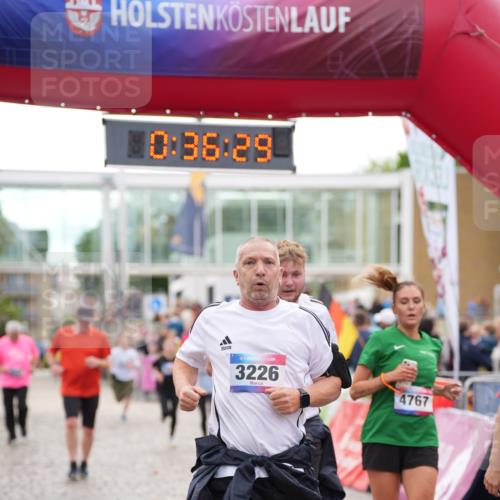 12.06.2026 - Holstenköstenlauf LAZAROV Photography http://msf.ph/oto/9737453 12.06.2026 18:06:28 Laufen 3225, 3226, 3322, 3498, 3926, 3929, 4324, 4404, 4767, 4902 meine-sportfotos.de