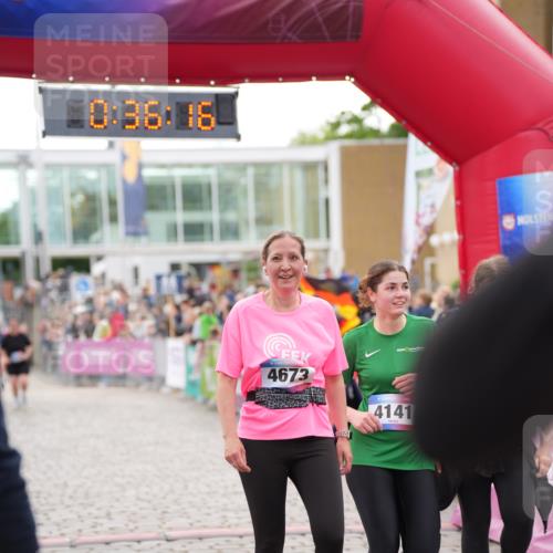 12.06.2026 - Holstenköstenlauf LAZAROV Photography http://msf.ph/oto/9737471 12.06.2026 18:06:14 Laufen 4059, 4141, 4673 meine-sportfotos.de