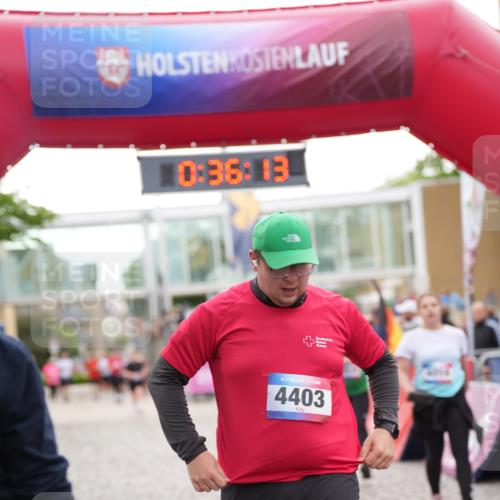 12.06.2026 - Holstenköstenlauf LAZAROV Photography http://msf.ph/oto/9737472 12.06.2026 18:06:12 Laufen 4059, 4141, 4673 meine-sportfotos.de