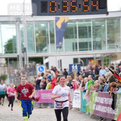 12.06.2026 - Holstenköstenlauf LAZAROV Photography http://msf.ph/oto/9737497 12.06.2026 18:05:52 Laufen 3379, 3815, 4918 meine-sportfotos.de