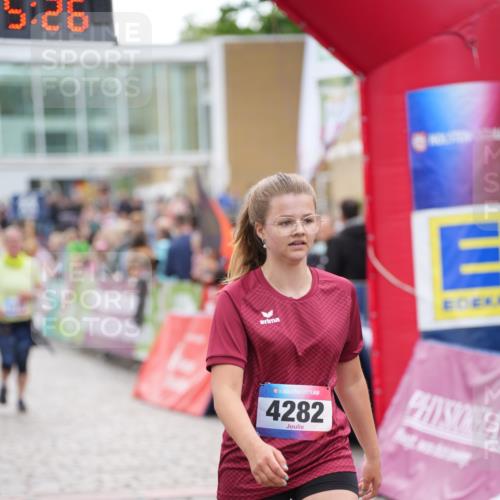 12.06.2026 - Holstenköstenlauf LAZAROV Photography http://msf.ph/oto/9737513 12.06.2026 18:05:24 Laufen 3770, 4282 meine-sportfotos.de
