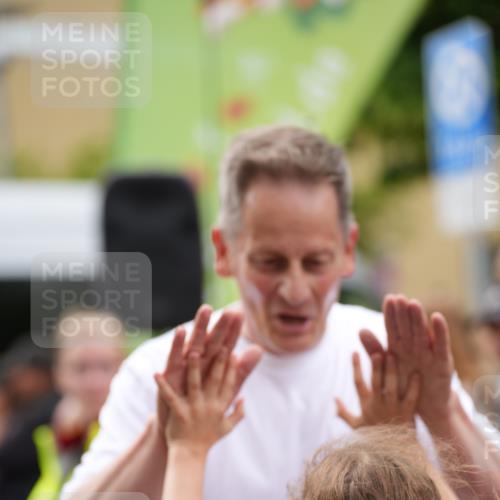 12.06.2026 - Holstenköstenlauf LAZAROV Photography http://msf.ph/oto/9737518 12.06.2026 18:04:42 Laufen 3408, 3410, 3425, 3426, 3427, 3735, 3744, 3746, 3943, 3944, 4328, 4449, 4826 meine-sportfotos.de