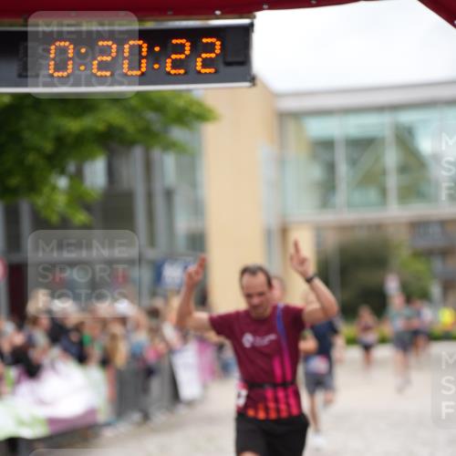 12.06.2026 - Holstenköstenlauf LAZAROV Photography http://msf.ph/oto/9737545 12.06.2026 17:50:20 Laufen 3149, 3819, 4595, 4709 meine-sportfotos.de