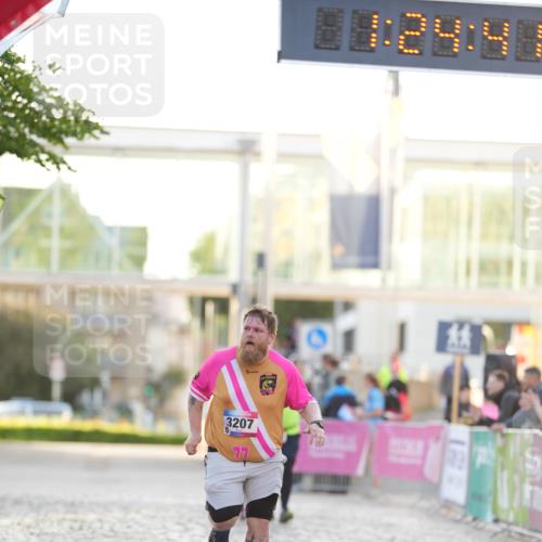 12.06.2026 - Holstenköstenlauf LAZAROV Photography http://msf.ph/oto/9737572 12.06.2026 20:24:40 Laufen 3207, 4388 meine-sportfotos.de