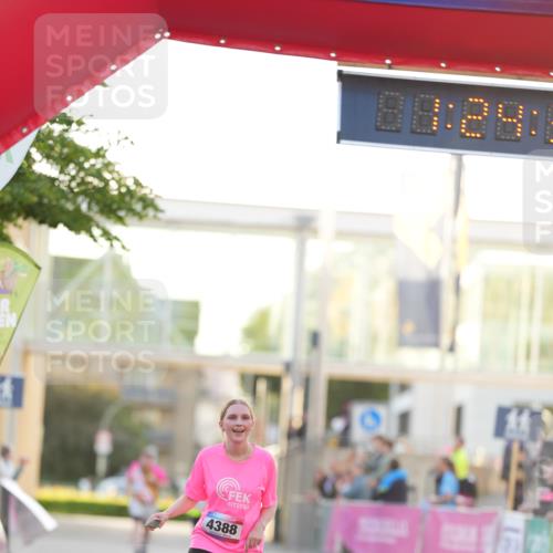 12.06.2026 - Holstenköstenlauf LAZAROV Photography http://msf.ph/oto/9737582 12.06.2026 20:24:32 Laufen 4388 meine-sportfotos.de