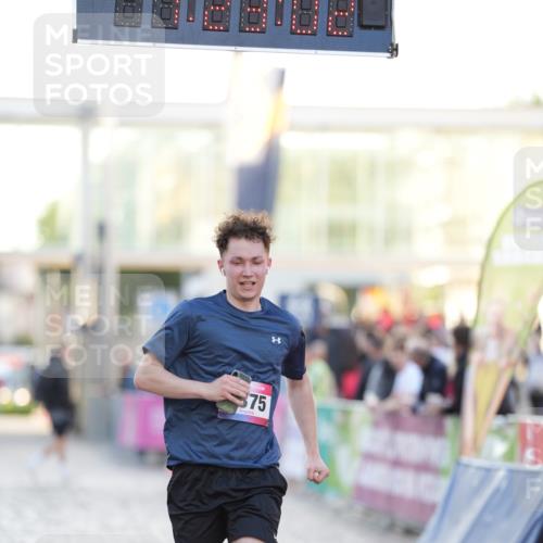 12.06.2026 - Holstenköstenlauf LAZAROV Photography http://msf.ph/oto/9737603 12.06.2026 20:23:00 Laufen 4375 meine-sportfotos.de