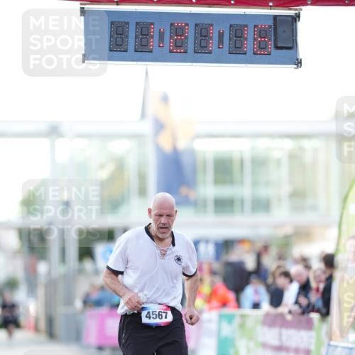 12.06.2026 - Holstenköstenlauf LAZAROV Photography http://msf.ph/oto/9737627 12.06.2026 20:21:14 Laufen 4567 meine-sportfotos.de