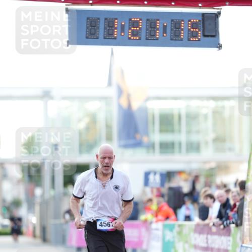 12.06.2026 - Holstenköstenlauf LAZAROV Photography http://msf.ph/oto/9737628 12.06.2026 20:21:14 Laufen 4567 meine-sportfotos.de