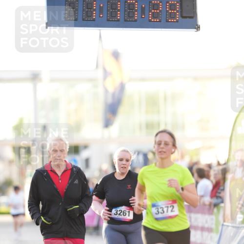 12.06.2026 - Holstenköstenlauf LAZAROV Photography http://msf.ph/oto/9737649 12.06.2026 20:17:28 Laufen 3261, 3262, 3372 meine-sportfotos.de