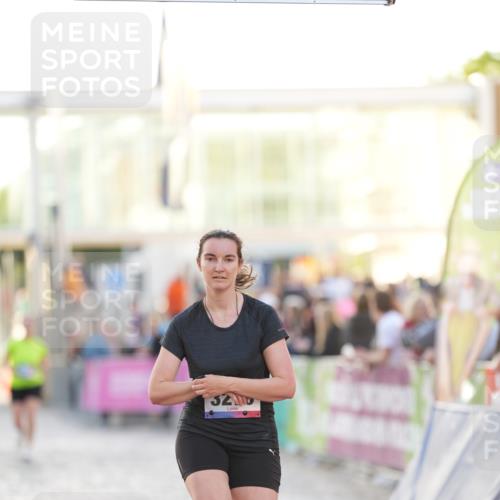12.06.2026 - Holstenköstenlauf LAZAROV Photography http://msf.ph/oto/9737658 12.06.2026 20:17:20 Laufen 3276, 3376 meine-sportfotos.de