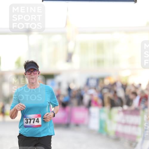 12.06.2026 - Holstenköstenlauf LAZAROV Photography http://msf.ph/oto/9737668 12.06.2026 20:16:58 Laufen 3222, 3774 meine-sportfotos.de