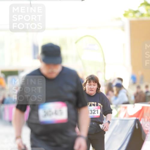 12.06.2026 - Holstenköstenlauf LAZAROV Photography http://msf.ph/oto/9737681 12.06.2026 20:16:48 Laufen 3045, 3222, 3321 meine-sportfotos.de