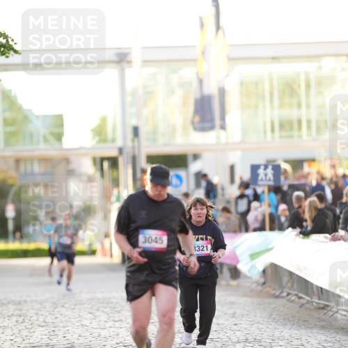 12.06.2026 - Holstenköstenlauf LAZAROV Photography http://msf.ph/oto/9737687 12.06.2026 20:16:44 Laufen 3045, 3321 meine-sportfotos.de