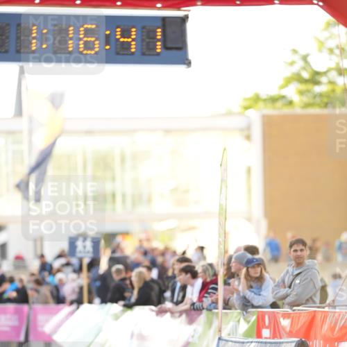 12.06.2026 - Holstenköstenlauf LAZAROV Photography http://msf.ph/oto/9737688 12.06.2026 20:16:39 Laufen 3109, 3110, 3183 meine-sportfotos.de