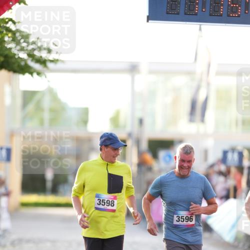 12.06.2026 - Holstenköstenlauf LAZAROV Photography http://msf.ph/oto/9737737 12.06.2026 20:15:35 Laufen 3596, 3598, 4128 meine-sportfotos.de