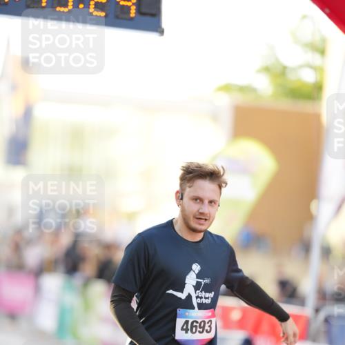 12.06.2026 - Holstenköstenlauf LAZAROV Photography http://msf.ph/oto/9737747 12.06.2026 20:15:22 Laufen 4693 meine-sportfotos.de