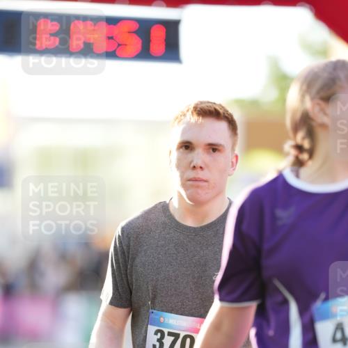 12.06.2026 - Holstenköstenlauf LAZAROV Photography http://msf.ph/oto/9737750 12.06.2026 20:14:50 Laufen 3493, 3709, 4084, 4089 meine-sportfotos.de