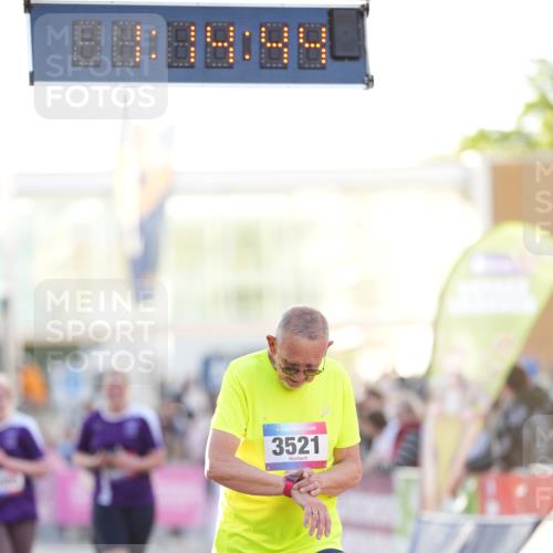 12.06.2026 - Holstenköstenlauf LAZAROV Photography http://msf.ph/oto/9737756 12.06.2026 20:14:43 Laufen 3491, 3493, 3521, 3709, 4084, 4089, 4827 meine-sportfotos.de