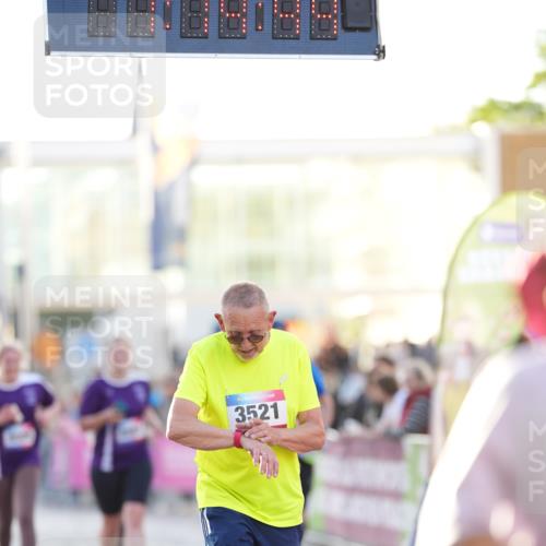 12.06.2026 - Holstenköstenlauf LAZAROV Photography http://msf.ph/oto/9737757 12.06.2026 20:14:42 Laufen 3491, 3493, 3521, 4084, 4089, 4827 meine-sportfotos.de