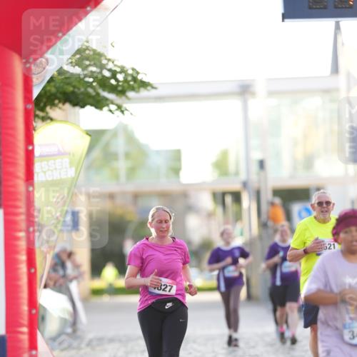 12.06.2026 - Holstenköstenlauf LAZAROV Photography http://msf.ph/oto/9737762 12.06.2026 20:14:39 Laufen 3491, 3521, 4827 meine-sportfotos.de