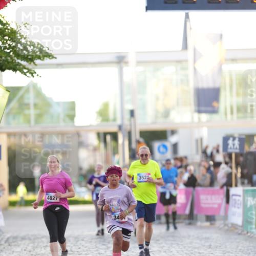12.06.2026 - Holstenköstenlauf LAZAROV Photography http://msf.ph/oto/9737766 12.06.2026 20:14:37 Laufen 3491, 4827 meine-sportfotos.de