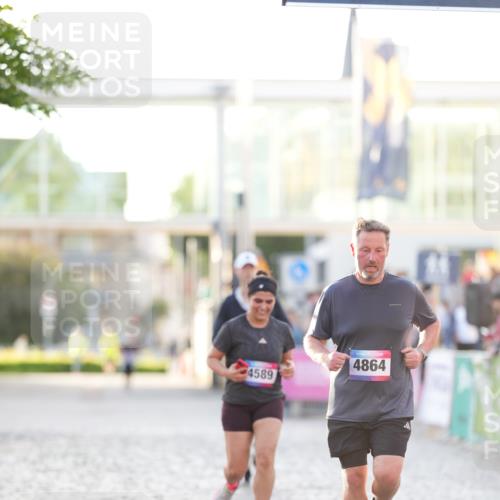 12.06.2026 - Holstenköstenlauf LAZAROV Photography http://msf.ph/oto/9737785 12.06.2026 20:14:04 Laufen 4589, 4864 meine-sportfotos.de