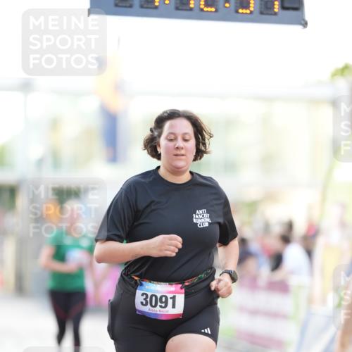 12.06.2026 - Holstenköstenlauf LAZAROV Photography http://msf.ph/oto/9737813 12.06.2026 20:12:49 Laufen 3091, 4123, 4133, 4148 meine-sportfotos.de