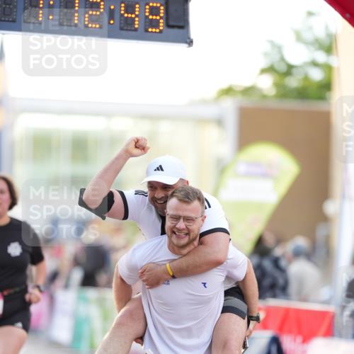 12.06.2026 - Holstenköstenlauf LAZAROV Photography http://msf.ph/oto/9737816 12.06.2026 20:12:48 Laufen 3091, 4148 meine-sportfotos.de