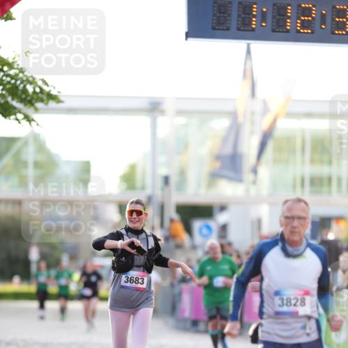 12.06.2026 - Holstenköstenlauf LAZAROV Photography http://msf.ph/oto/9737837 12.06.2026 20:12:36 Laufen 3683, 3828, 4150 meine-sportfotos.de