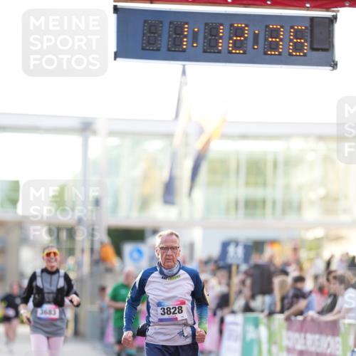 12.06.2026 - Holstenköstenlauf LAZAROV Photography http://msf.ph/oto/9737839 12.06.2026 20:12:34 Laufen 3201, 3204, 3683, 3828, 4150 meine-sportfotos.de