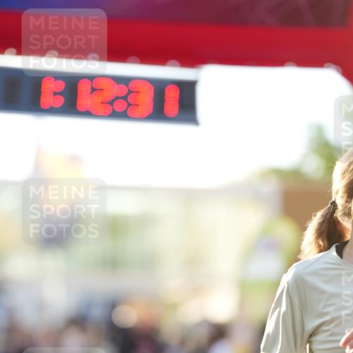 12.06.2026 - Holstenköstenlauf LAZAROV Photography http://msf.ph/oto/9737842 12.06.2026 20:12:30 Laufen 3201, 3204 meine-sportfotos.de