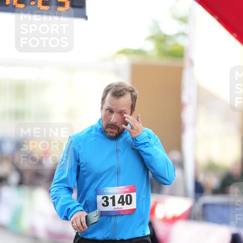 12.06.2026 - Holstenköstenlauf LAZAROV Photography http://msf.ph/oto/9737853 12.06.2026 20:12:23 Laufen 3140, 3141 meine-sportfotos.de