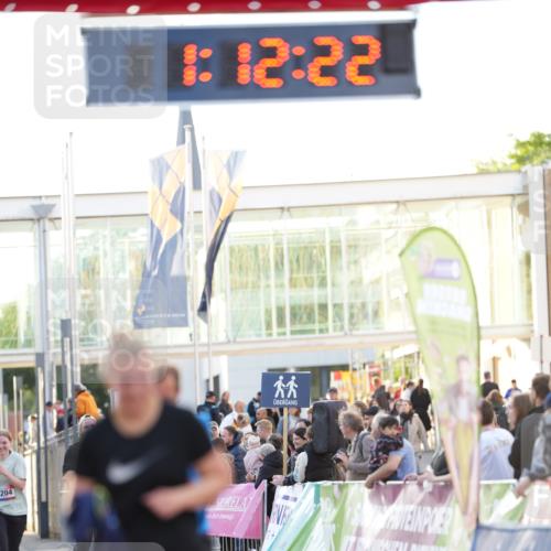 12.06.2026 - Holstenköstenlauf LAZAROV Photography http://msf.ph/oto/9737854 12.06.2026 20:12:20 Laufen 3140, 3141 meine-sportfotos.de