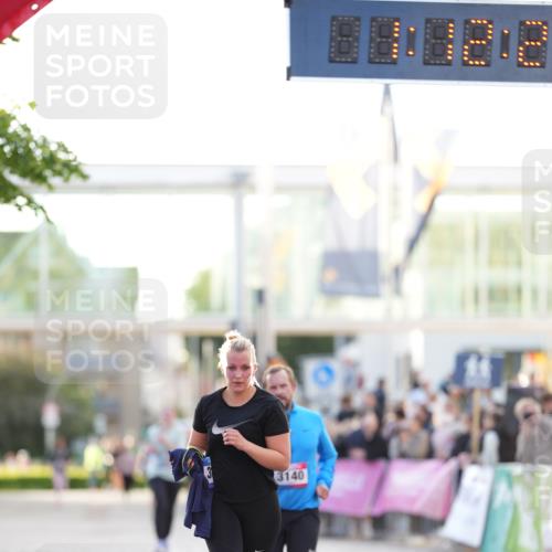 12.06.2026 - Holstenköstenlauf LAZAROV Photography http://msf.ph/oto/9737858 12.06.2026 20:12:19 Laufen 3140, 3141 meine-sportfotos.de
